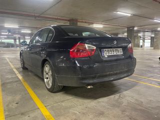 BMW E90 2006 163cv