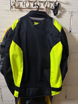 Chaqueta 70 Degrees Verano Negra y Amarilla L