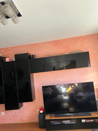 Mueble TV y 4 Vitrinas nogal y cristal negro