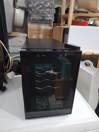 Vinoteca Euro Wave Negra de enfriar vinos