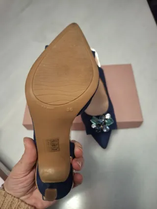Zapatos Karmine Talla 38 con Pedrería