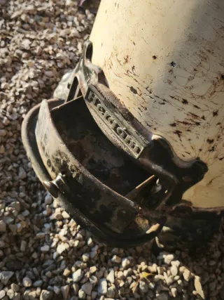 Estufa Hergom Beige y Negra