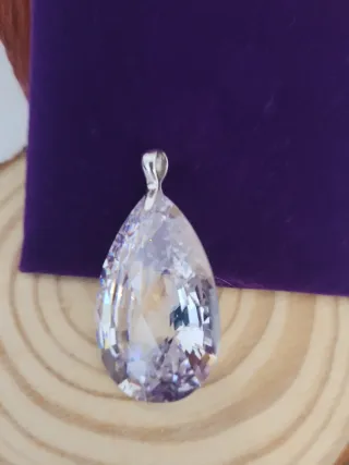 Colgante Oro Blanco Circonita Tallada