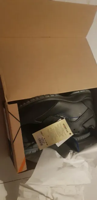 Zapatos de trabajo negros