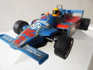 WILLIAMS FW07 EXIN - ROJO/AZUL (  SCALEXTRIC  )