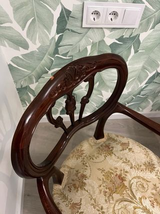 Juego de 2 sillas de madera y tela