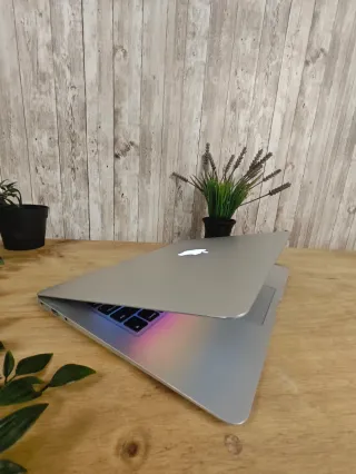 Pc Apple MacBook 2017 i5 Plata