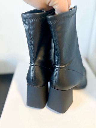 Botines Stradivarius negros talla 36