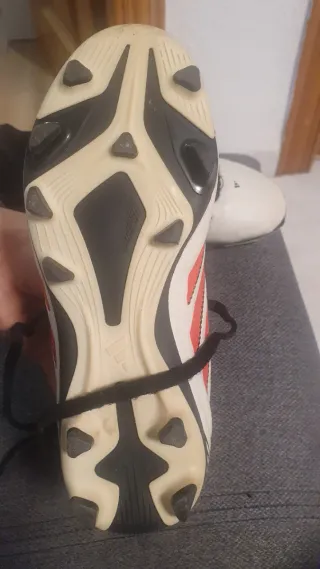 Botas de fútbol niño Adidas T33