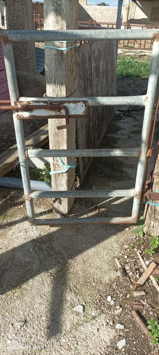 3 Puertas Acero Manga Terneros