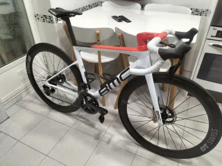 BMC Teammachine SLR01 AG2R