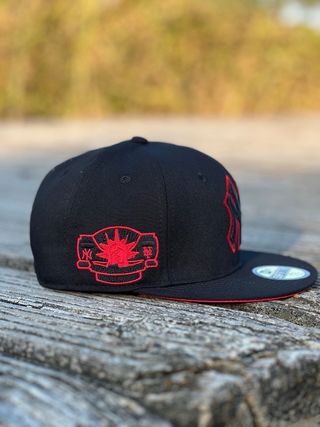 Gorra NY New Era Negra y Roja