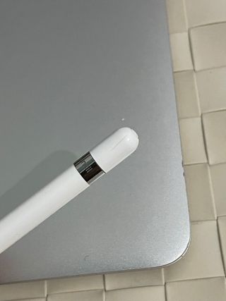 iPad Air 3 + Apple Pencil + Logitech