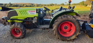Tractor Claas Nexos 240VL