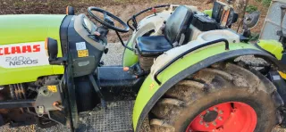 Tractor Claas Nexos 240VL