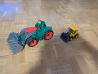 Lote 2 tractores de juguete