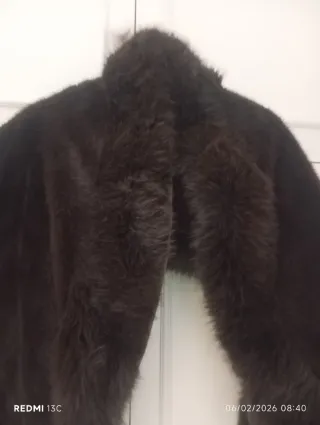 Estola/Capa Piel Sintética Marrón Sin Estrenar