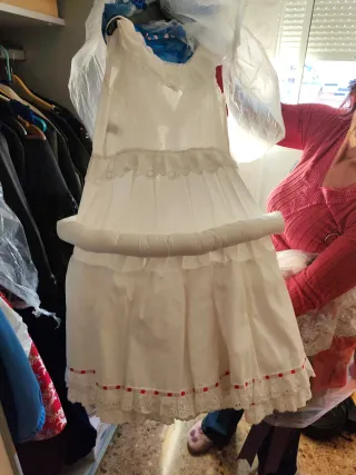Traje de Fallera Niña Casi Nuevo