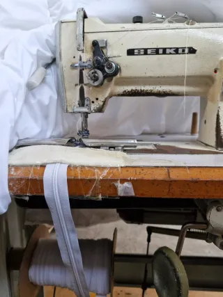 Máquina de coser Seiko doble arrastre 2 agujas