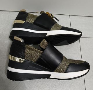 Zapatillas Michael Kors Negras y Doradas