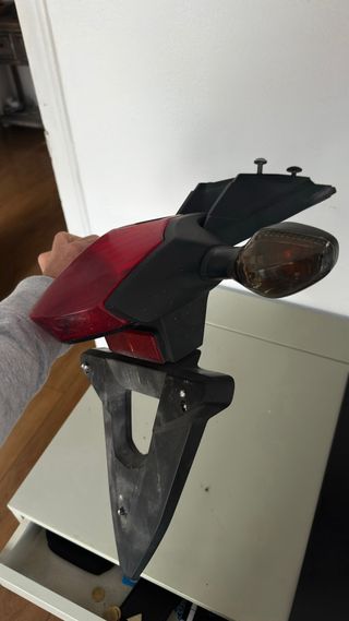 Portamatriculas y luces Moto Integra 700