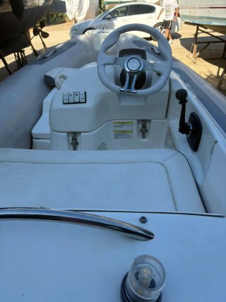 Zodiac lancha barco a la venta o cambio por coche