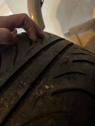 Neumático Zestino 07RS 215/45ZR17 87W