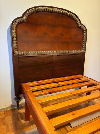 Somier y cabecero de madera y metal