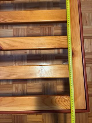 Somier y cabecero de madera y metal