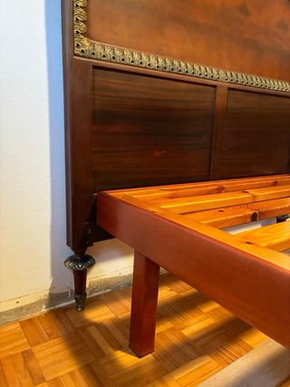 Somier y cabecero de madera y metal