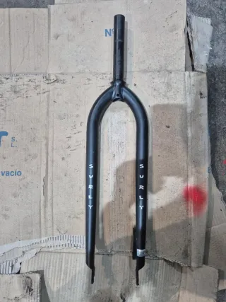 Horquilla Surly Krampus Negro Mate