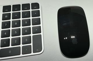 MacBook Air 13” 8/256GB + Teclado + Magic Mouse