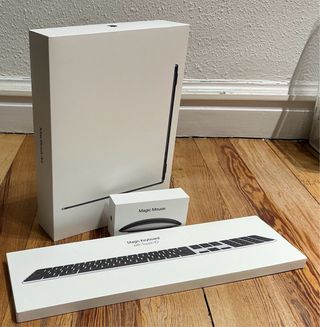MacBook Air 13” 8/256GB + Teclado + Magic Mouse