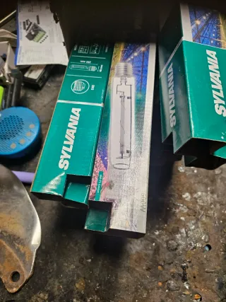 9 Lámparas Sylvania Grolux