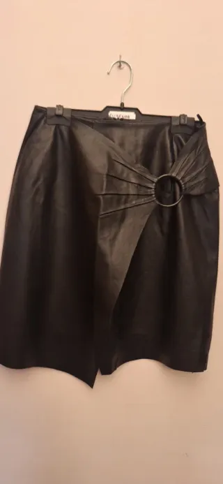 Falda Mango Piel Negra