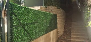 Instalacion de cesped artificial y vallas