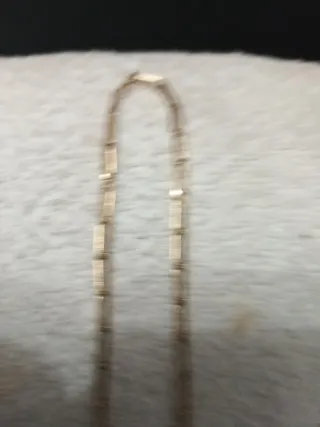 Cadena bañada en oro