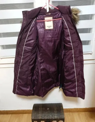 Parka Tommy Hilfiger Mujer burdeos,talla M pero S