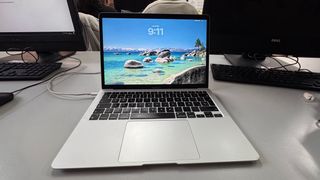 MacBook Air M1 13,3” Plata