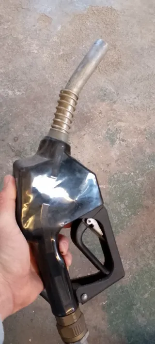 Depósito 700L con bomba, surtidor y cuentalitros