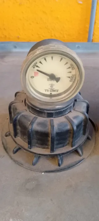 Depósito 700L con bomba, surtidor y cuentalitros