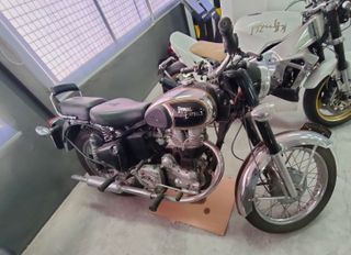 Moto Royal Enfield Classic 500 India