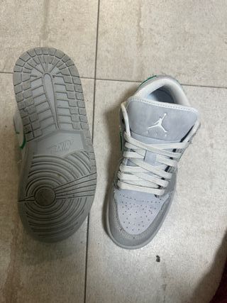 Nike Air Jordan Gris/Blancas Talla 37.5