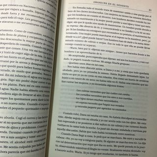 Amanecer en el desierto / Waris Dirie