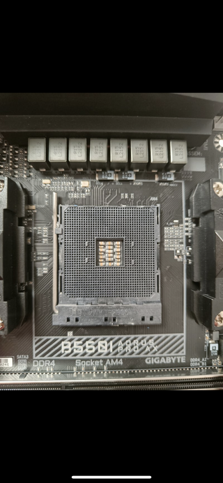 Gigabyte B550i Aorus Pro AX + Ryzen 7 3700Pro