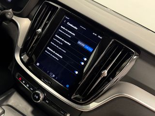 Volvo V60 B4 D PLUS DARK AUTO