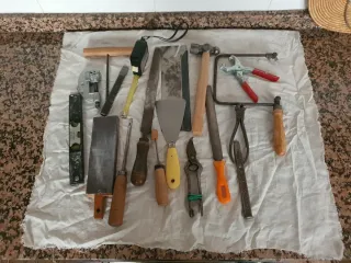 Lote de herramientas varias.  Acepto ofertas.