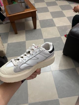 New Balance Talla 37 Beige/Blanco