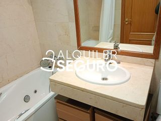 Piso en alquiler en Martín Carpena - Torre del Río en Málaga