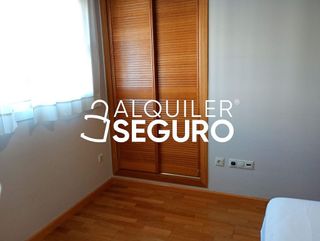 Piso en alquiler en Martín Carpena - Torre del Río en Málaga